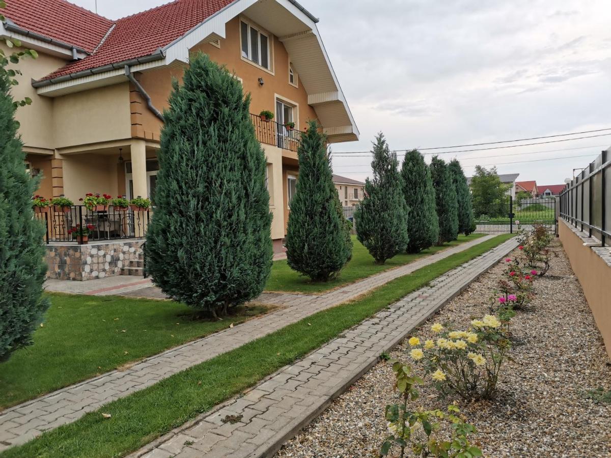Casuta Cu Tei Villa Nagyvárad Kültér fotó