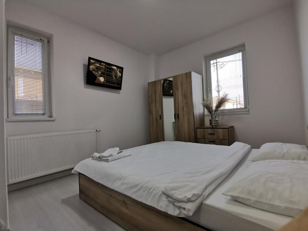 Casuta Cu Tei Villa Nagyvárad Kültér fotó