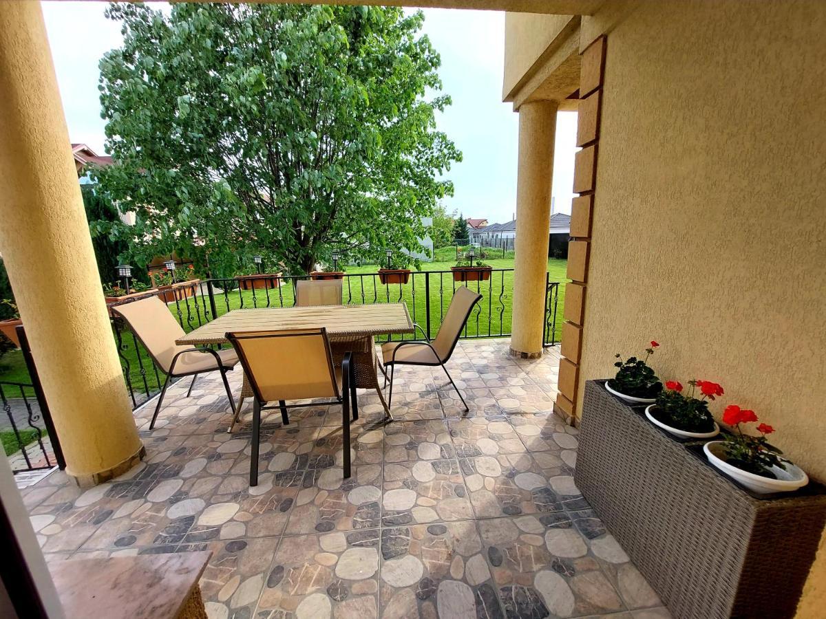 Casuta Cu Tei Villa Nagyvárad Kültér fotó