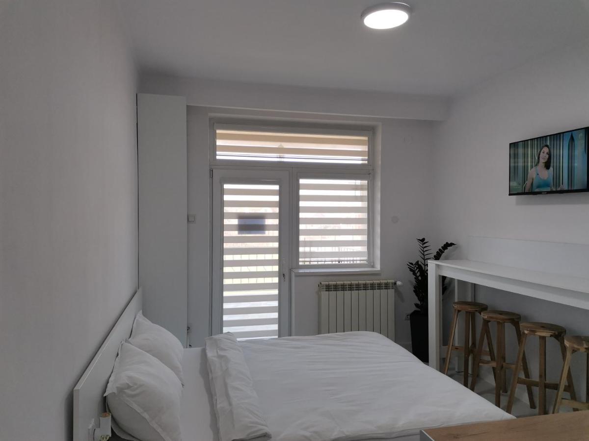 Casuta Cu Tei Villa Nagyvárad Szoba fotó