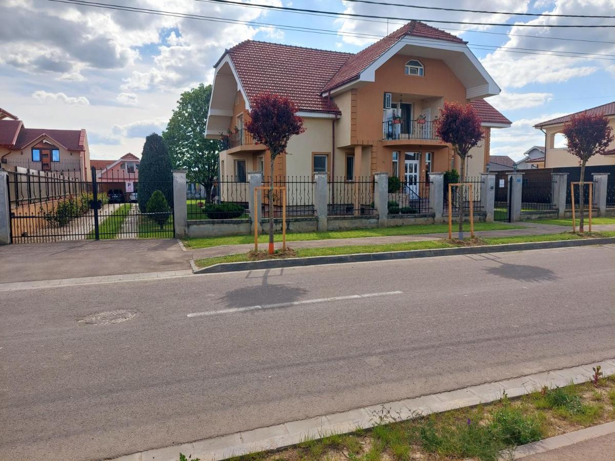 Casuta Cu Tei Villa Nagyvárad Kültér fotó