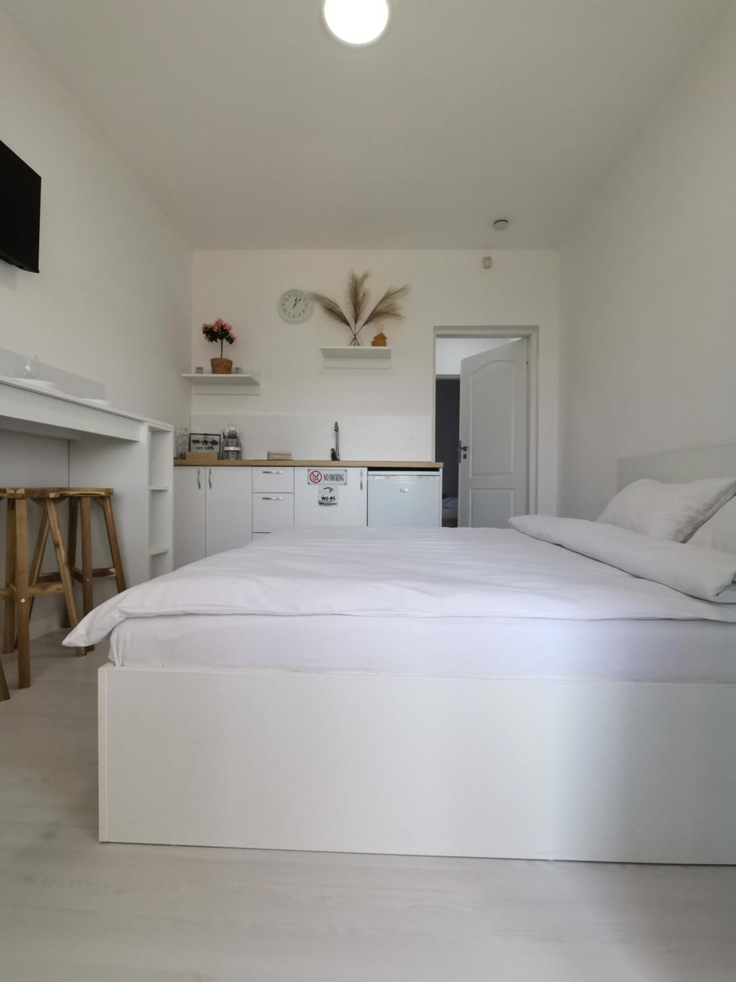 Casuta Cu Tei Villa Nagyvárad Szoba fotó