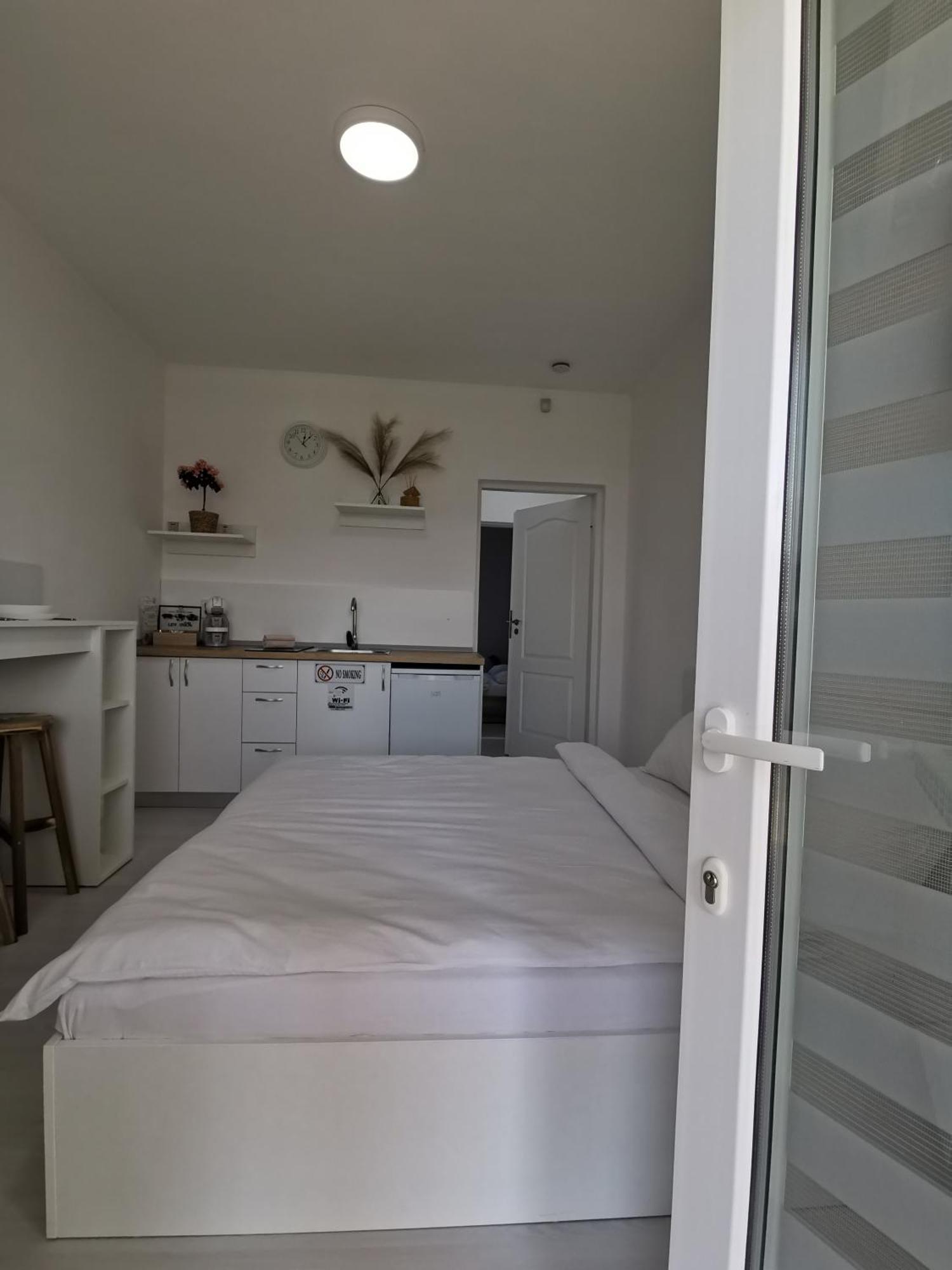 Casuta Cu Tei Villa Nagyvárad Szoba fotó